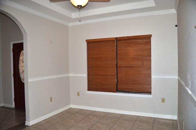 Building Photo - 225 Saddle Blanket