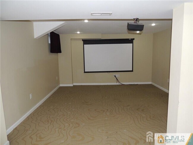 Building Photo - 107 Amy Dr
