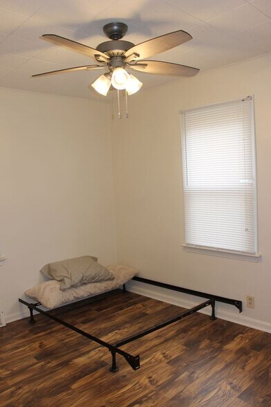 Building Photo - 3011 Ferris Ave