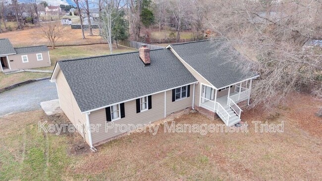 Building Photo - 3959 Lewiston Rd