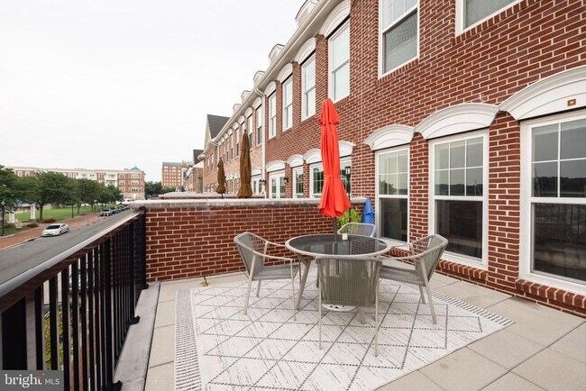 Building Photo - 610 Marina Landing Ln