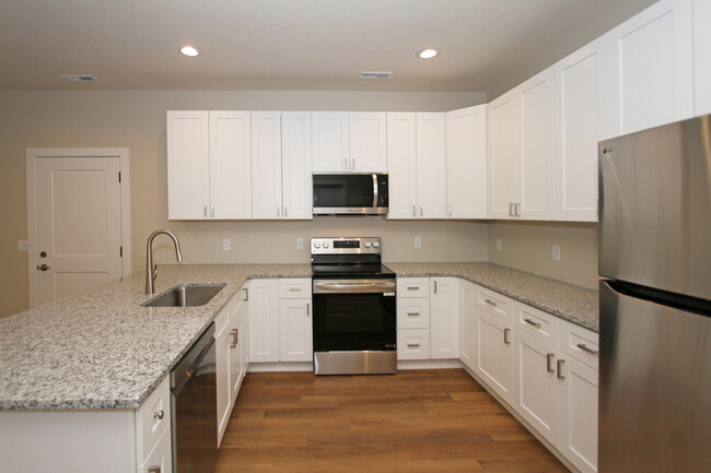 Building Photo - 841 W Burnham St