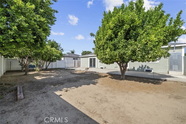Building Photo - 8440 Oakdale Ave