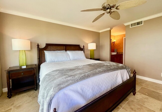 Building Photo - 3870 N Hwy A1A