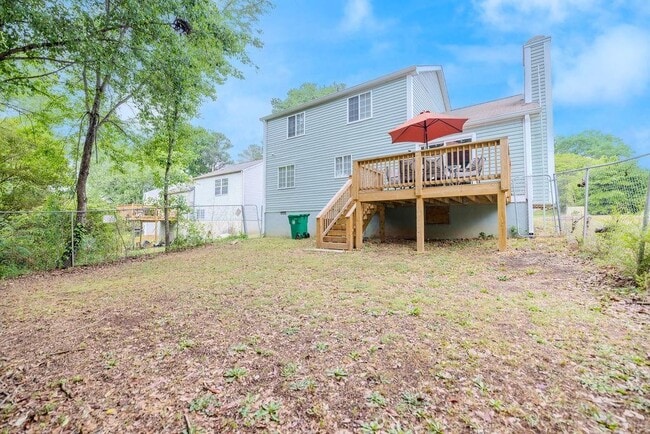 Building Photo - 2073 Raintree Pl