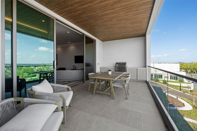 Building Photo - Unfurnished Luxury Rental at The St. Regis Longboat Key