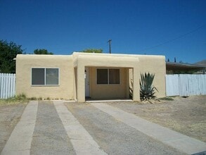 Building Photo - 3 bedroom 1 Bath