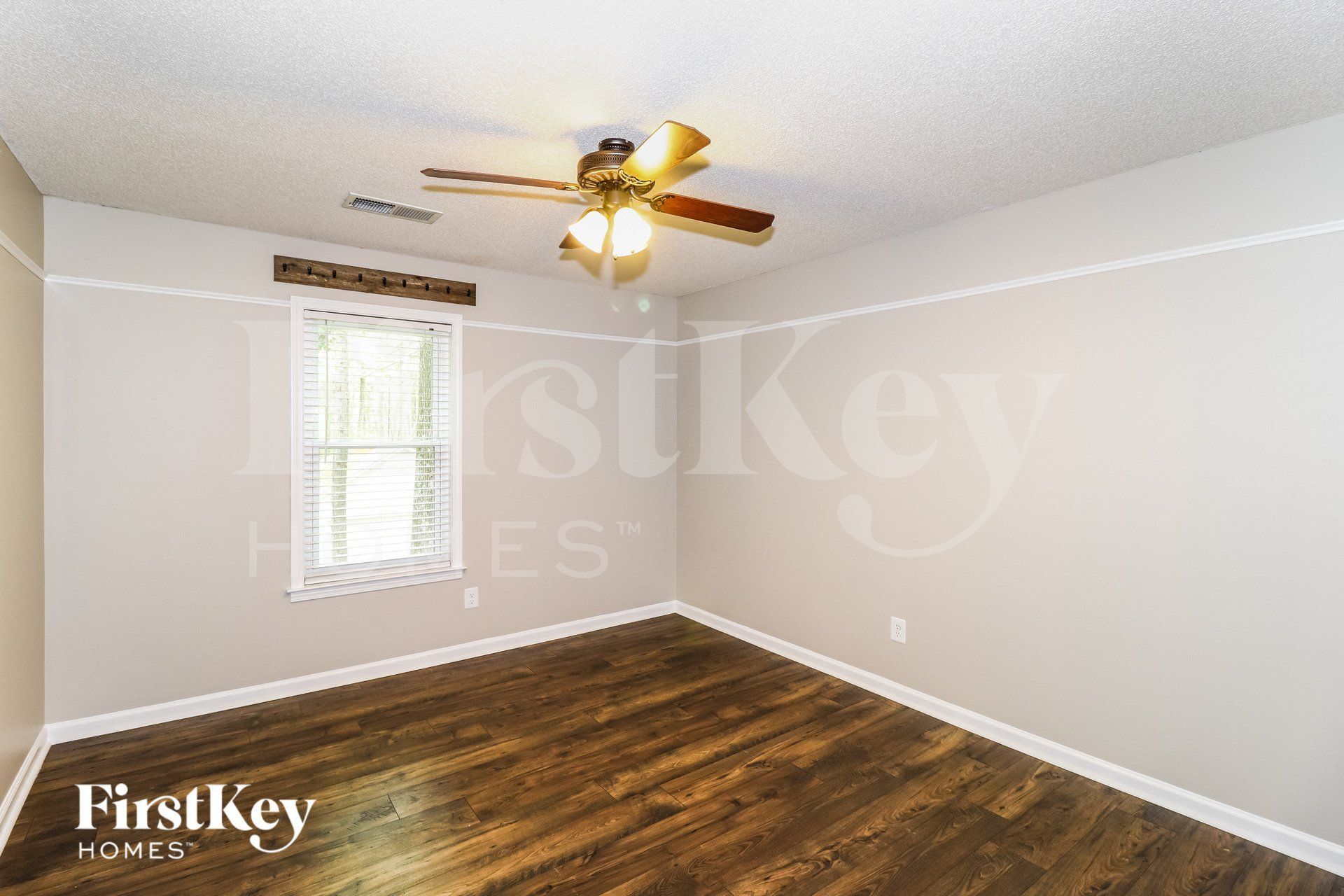 Building Photo - 3380 Bluebridge Ln