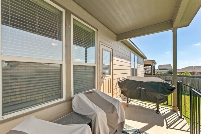 Building Photo - 6909 Bellingham Dr