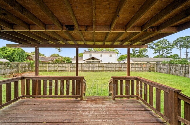 Building Photo - 5389 Susquehanna Dr