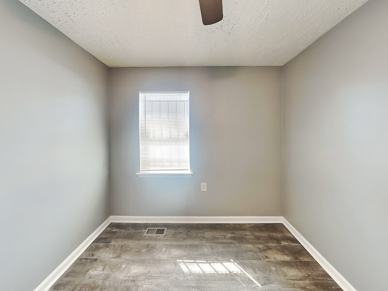 Building Photo - 249 Chappell Rd NW