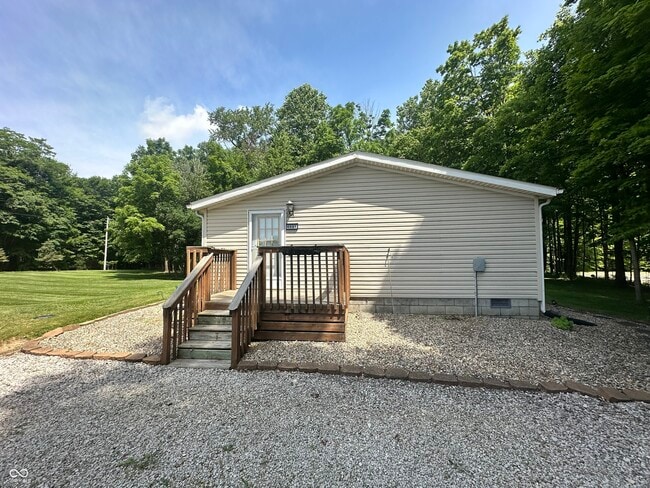 Building Photo - 6081 S County Rd 425 E
