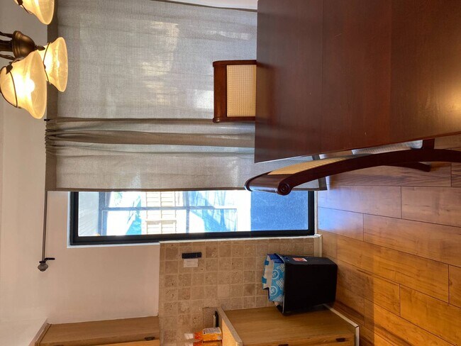 Building Photo - 5344 Elwood Rd