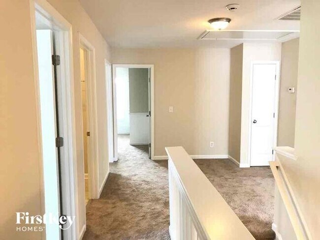 Building Photo - 1988 Sinclair Trce