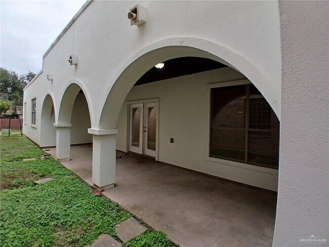 Building Photo - 128 San Jacinto St