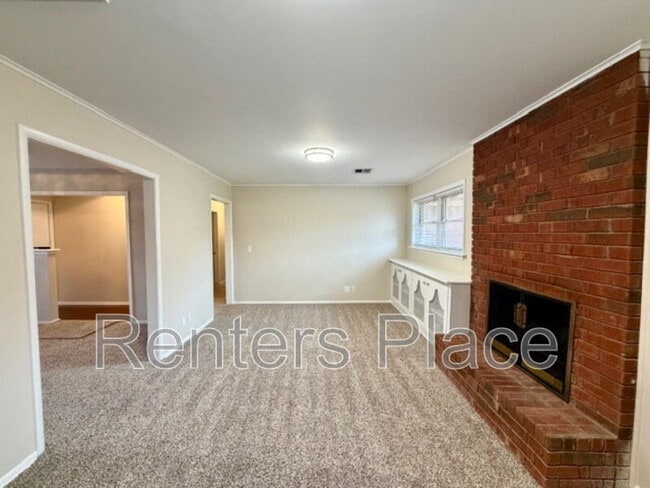 Building Photo - 5312 S Yorktown Ave