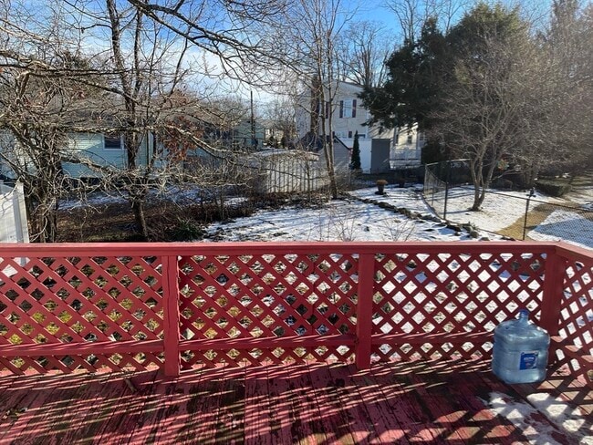 Building Photo - 2 S Sherwood Ave