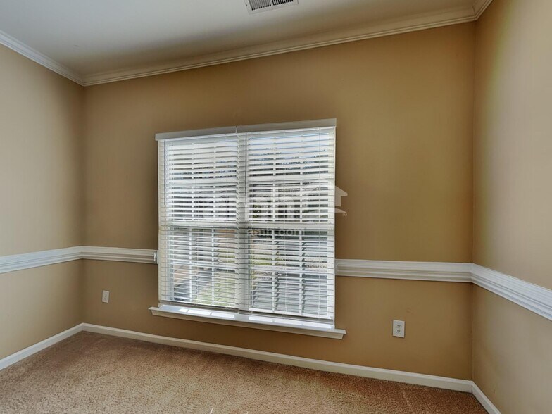 Building Photo - 808 Bindon Ln