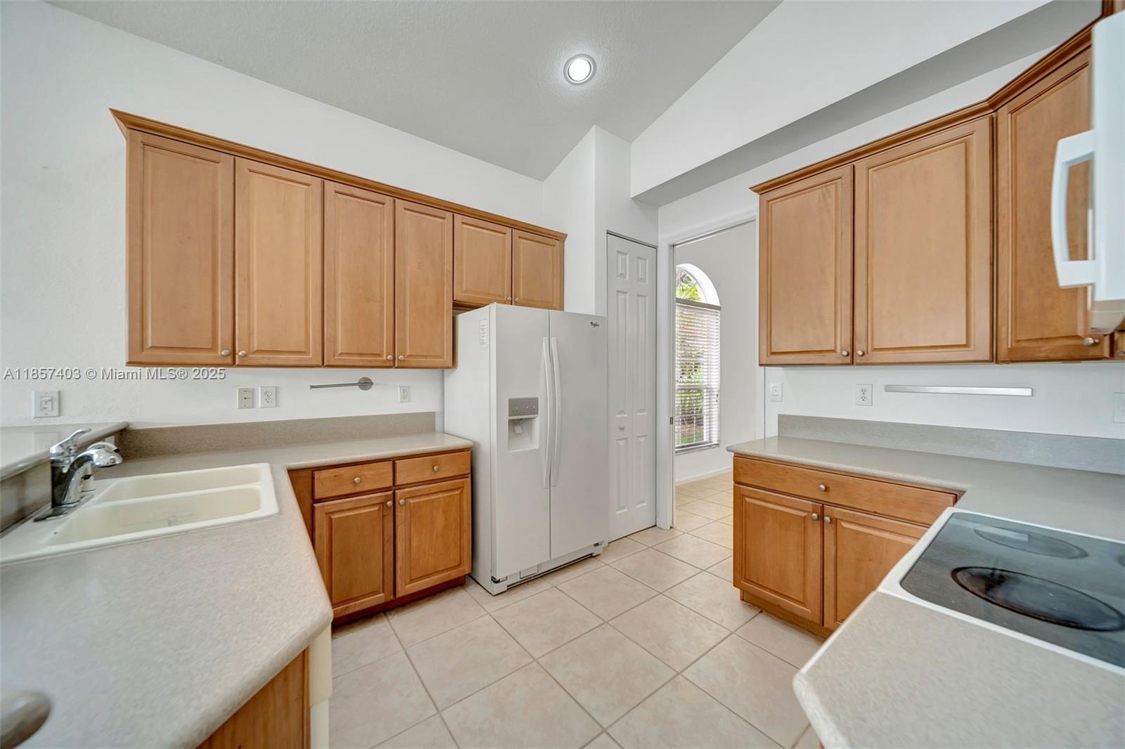 Building Photo - 7314 NW 19th Ct