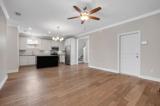 Building Photo - Midtown Tallahassee Home