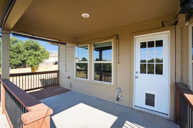 Building Photo - 320 Bright Star Ln