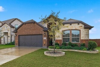 Building Photo - 2244 Knightsgate Rd