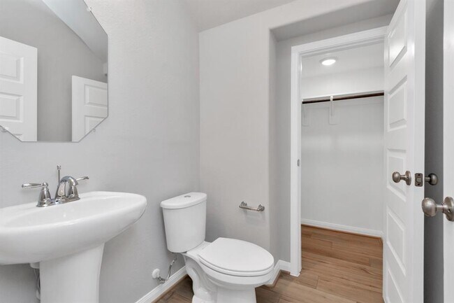 Building Photo - 1510 Parkland Oak Dr