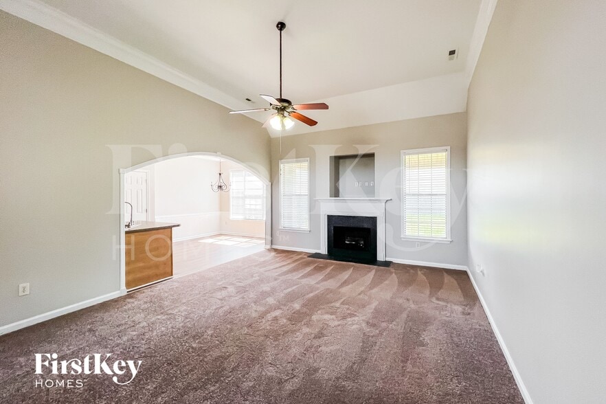 Building Photo - 120 Rushton Ln