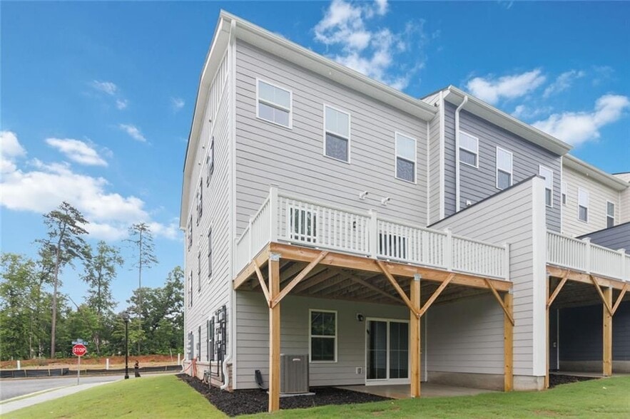 Building Photo - 856 Woods Chapel Rd