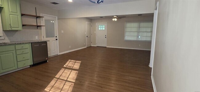 Building Photo - 502 Chambliss St