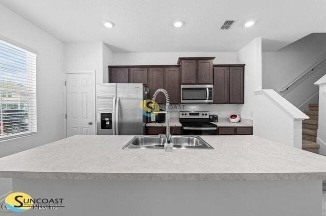 Primary Photo - 8318 Zenith Cir