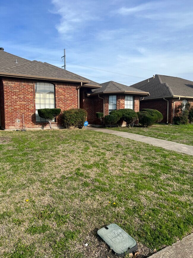 Primary Photo - 13308 Fall Manor Dr