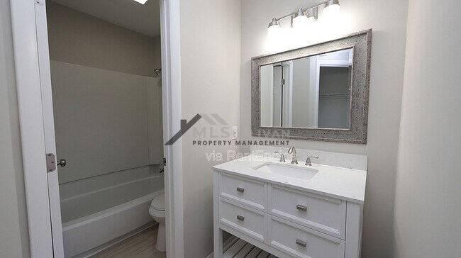 Building Photo - 3702 Chimney Ridge Pl