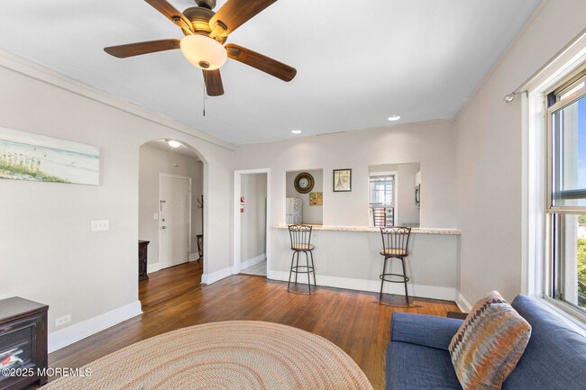 Building Photo - 400 Deal Lake Dr