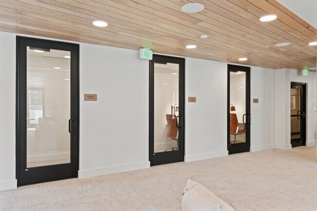 Building Photo - 320 N 490 W