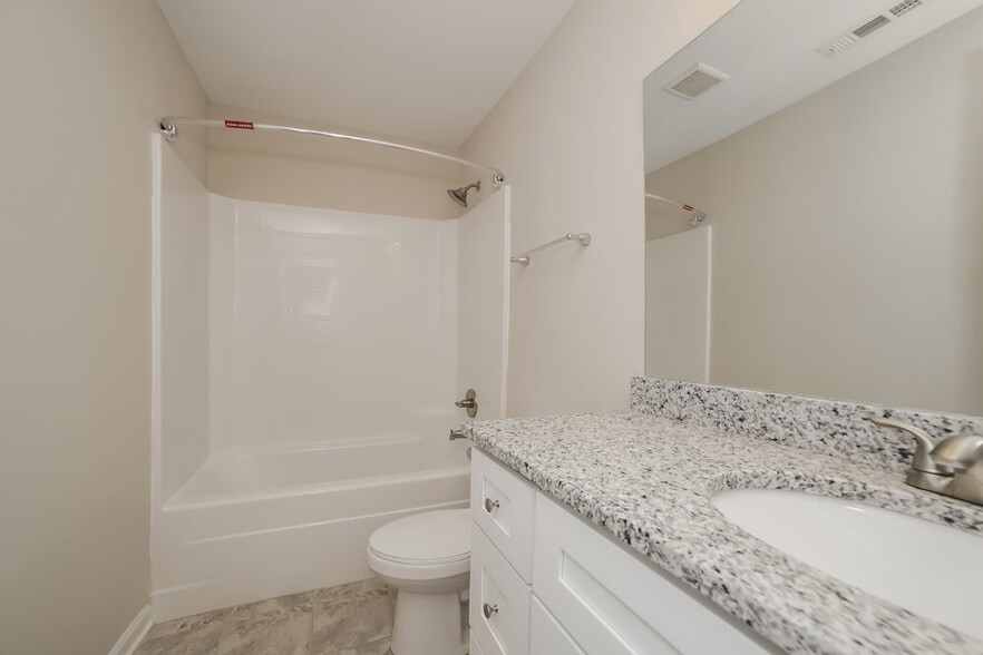 Building Photo - 31 Celtic Ct