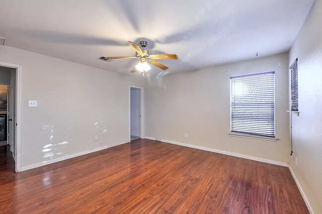 Building Photo - 7205 Alegre Pass