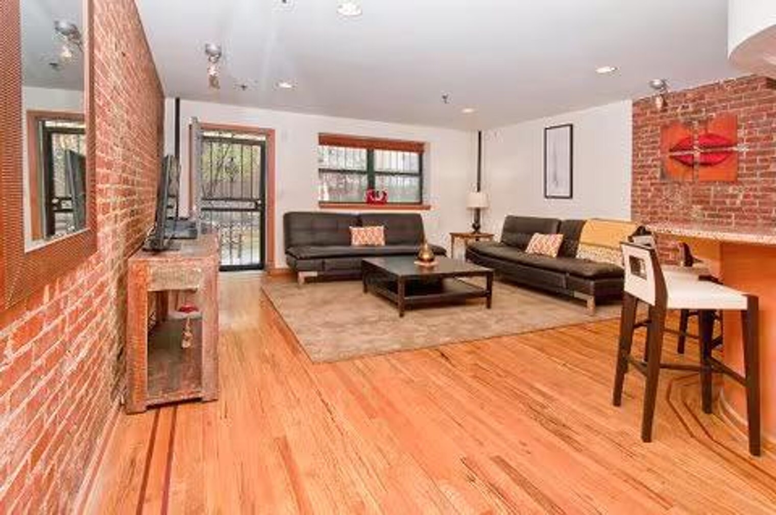 Building Photo - 112 W 136th St