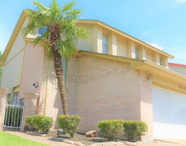 Primary Photo - 8846 N Rylander Cir