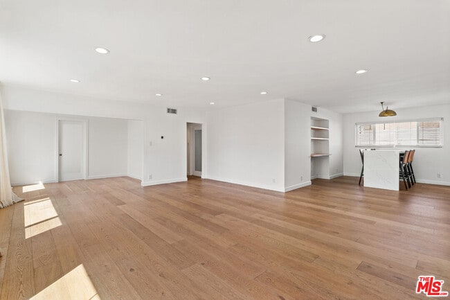 Building Photo - 1525 Hayworth Ave