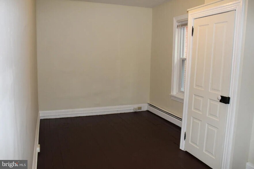 Building Photo - 428 South St