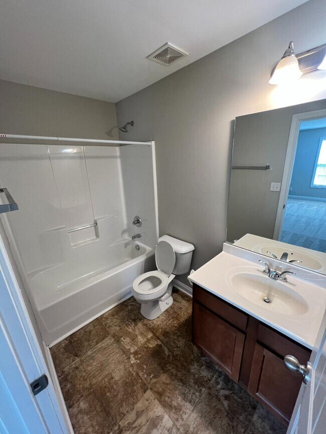 Building Photo - 941 Dawson Creek Way