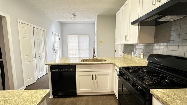 Building Photo - 430 Meadowfield Trail