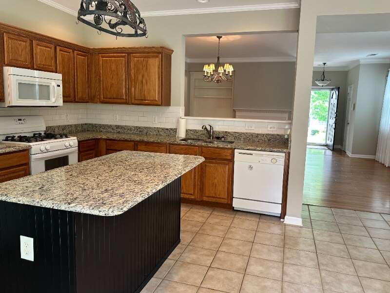 Building Photo - 59 Silver Maple Ln