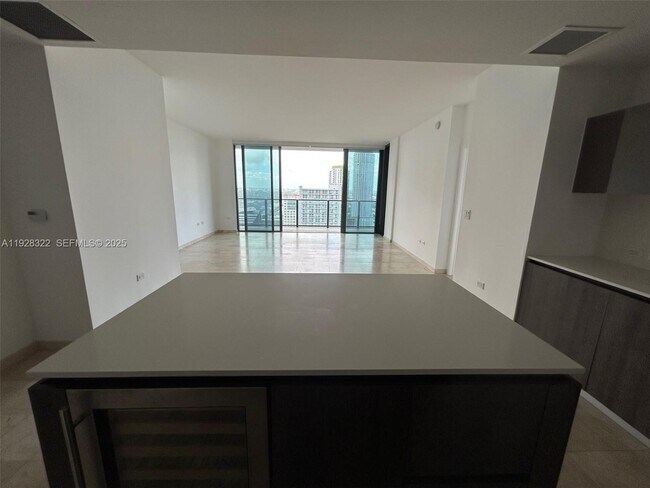 Building Photo - 68 SE 6th St