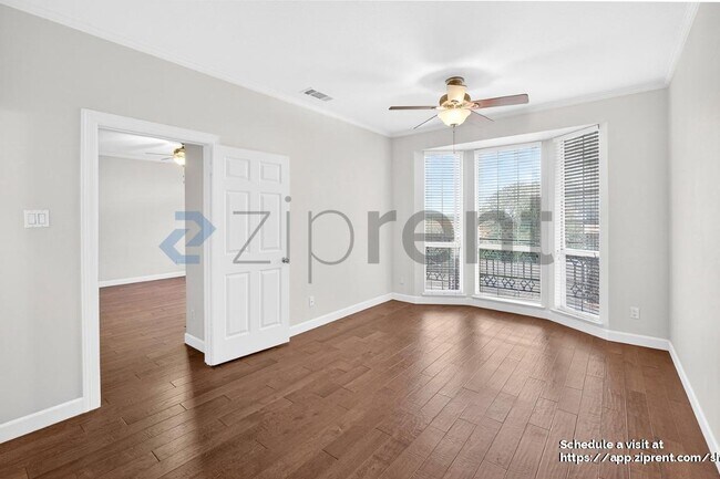 Building Photo - 6318 Richmond Ave