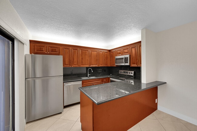 Building Photo - 128 Lake Arbor Dr