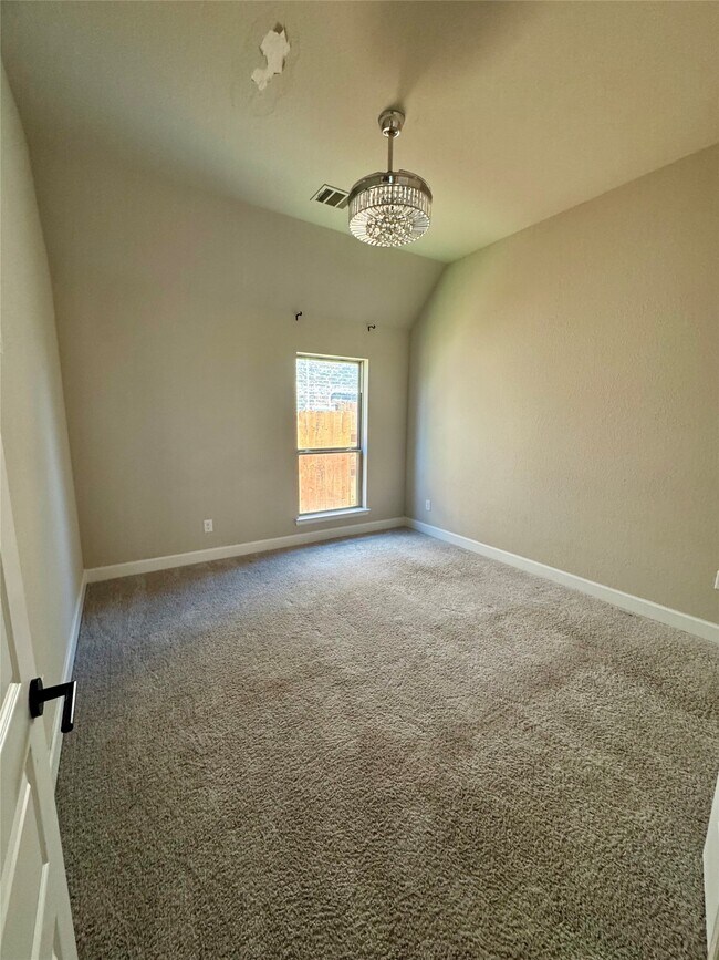 Building Photo - 7211 Sylvan Birch Trl