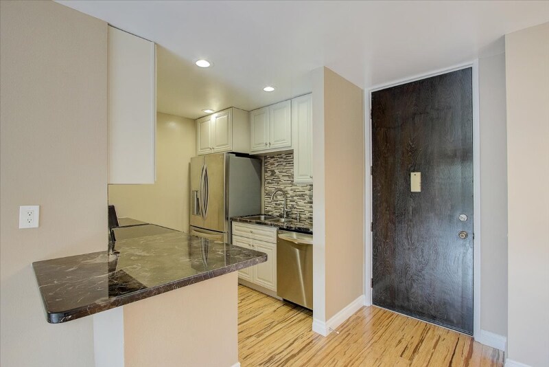 Building Photo - 6202 Friars Rd