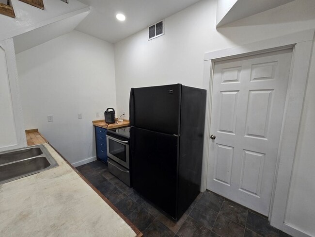 Building Photo - Be the First!  Beautifully renovated townhouse......